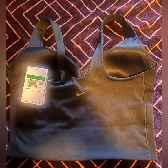 NWT Nike Crop Training Tank - Picture 1 of 3